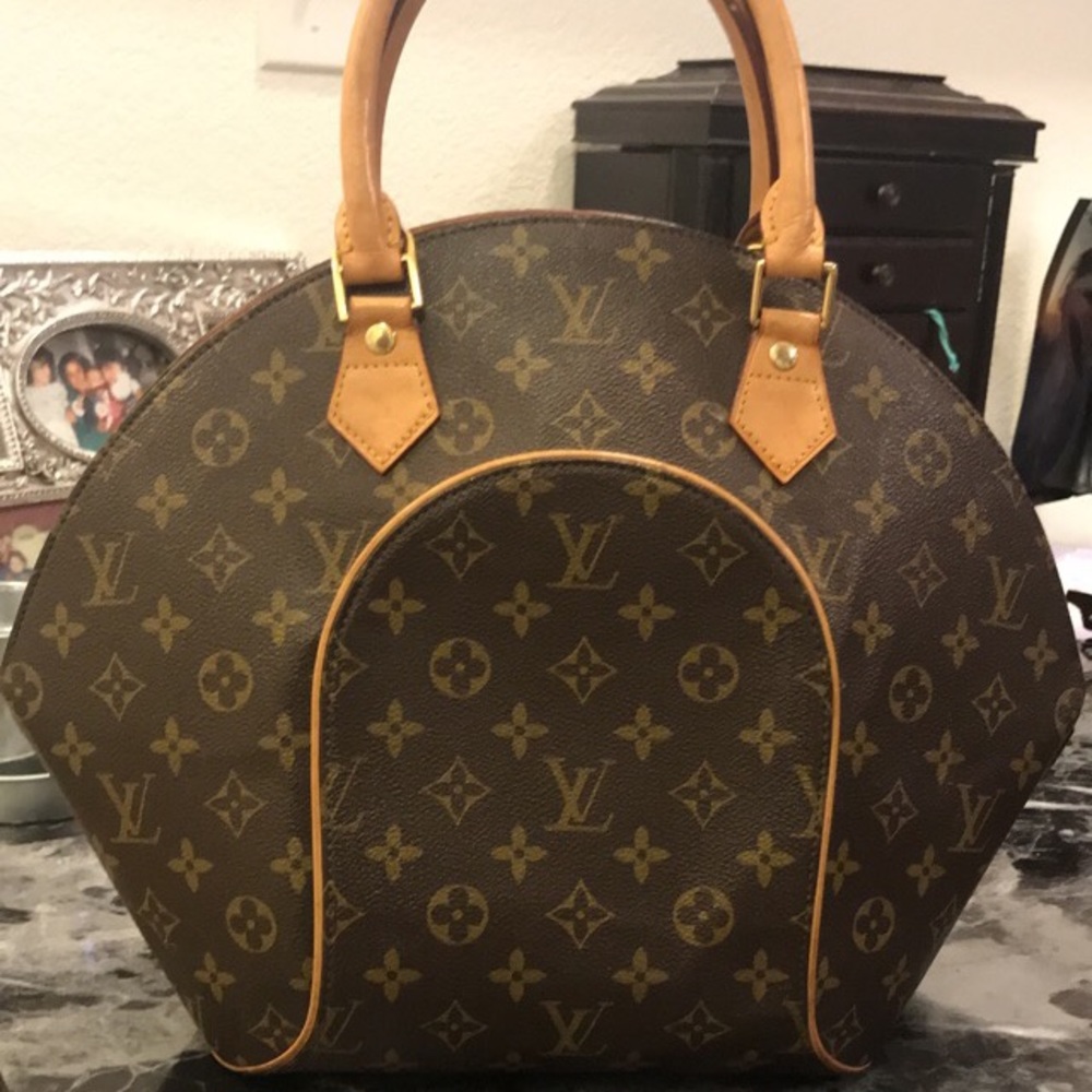 Louis Vuitton brown monogram Ellipse MM